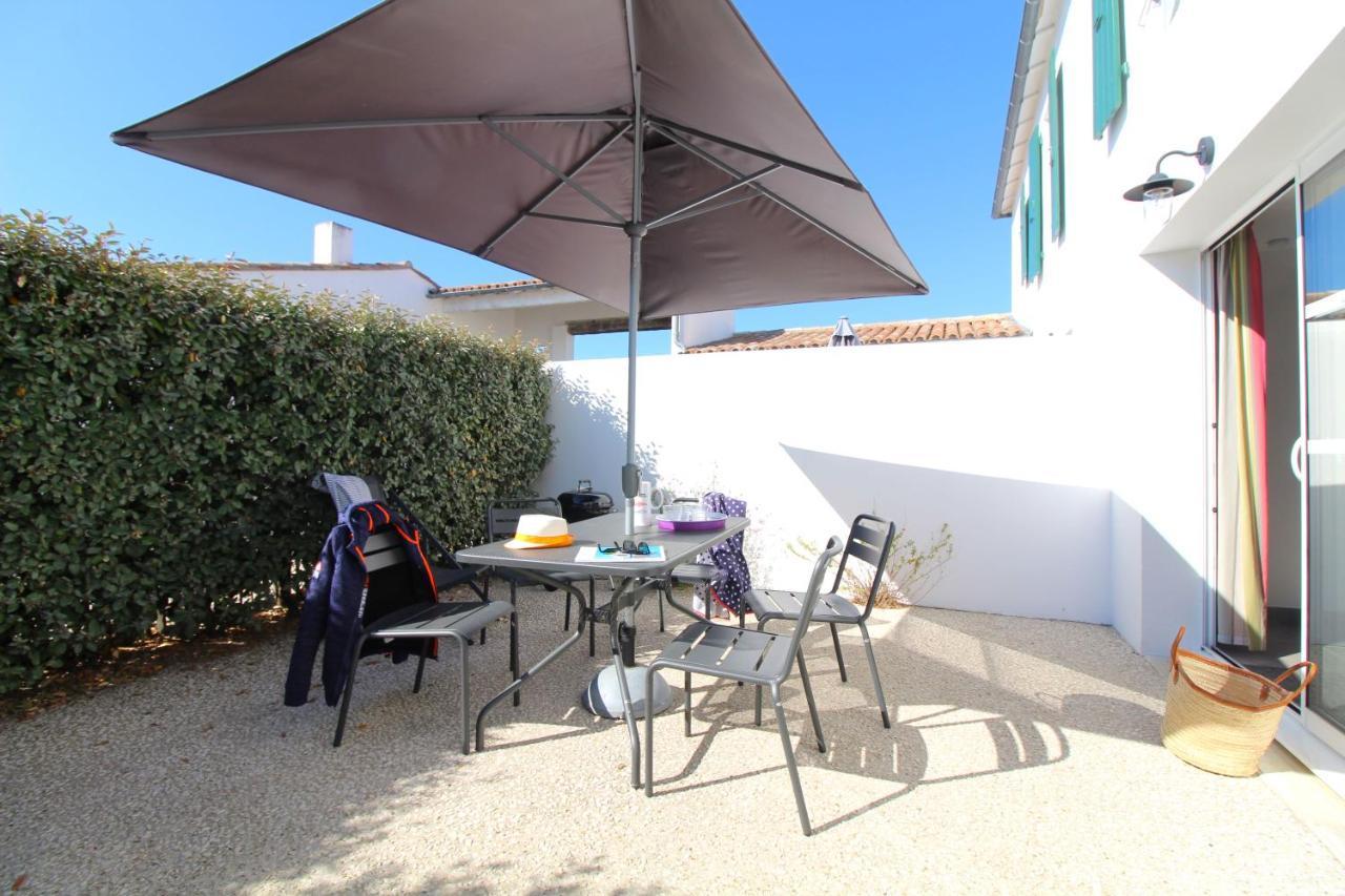 Le Clos Des Vieux Moulins La Flotte Luaran gambar